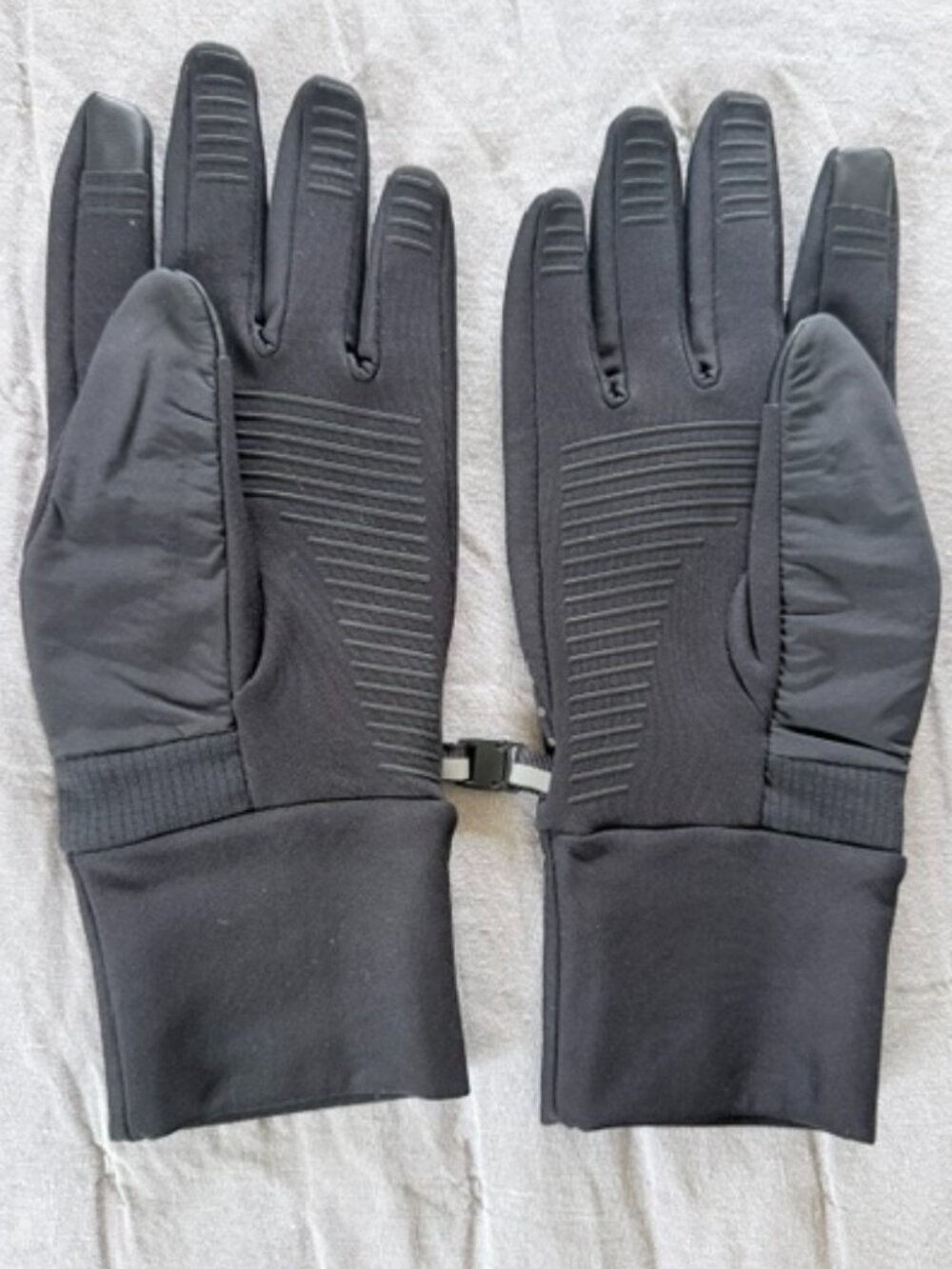 LuLuLemon Tech Gloves - Picture 2 of 2